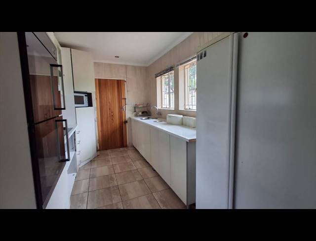 3 BEDROOM HOUSE FOR SALE IN BIRCH ACRES